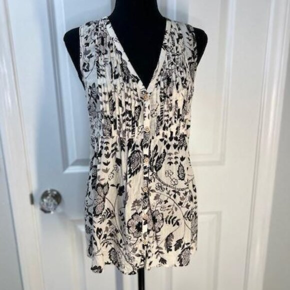 Bailee Pleated Top by Maeve in Black & White Motif from Anthropologie-Size Small - Picture 4 of 7